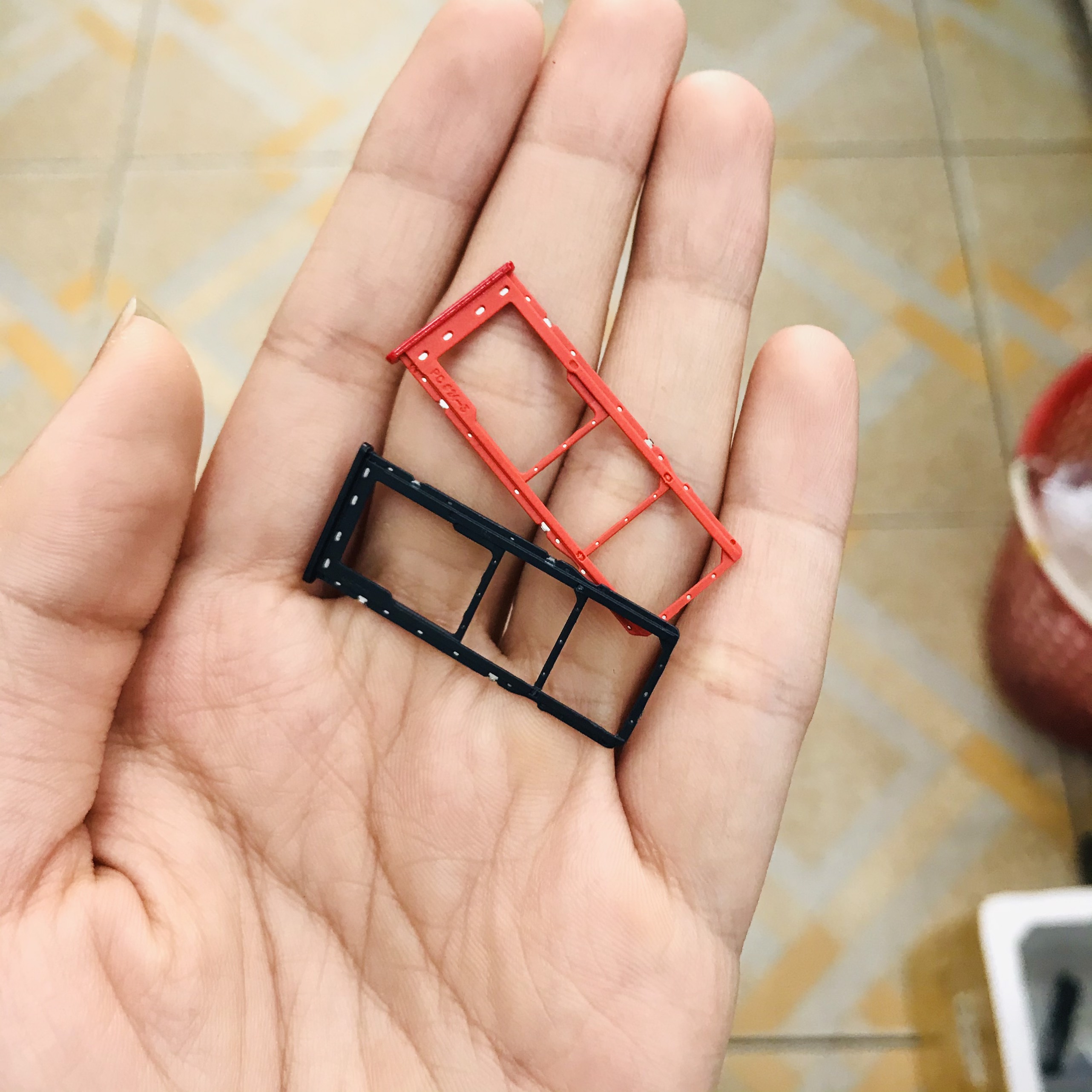 Khay sim/ khe sim  Samsung a20 zin bóc máy , bảo hành đổi trả