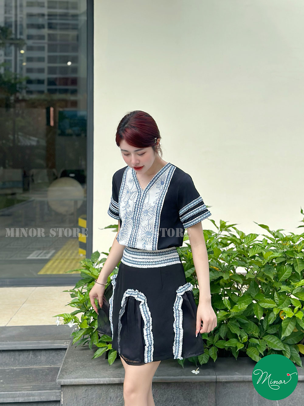 ÁO KIỂU PHỐI HOA CÚC XANH [MINOR CÂLINE]