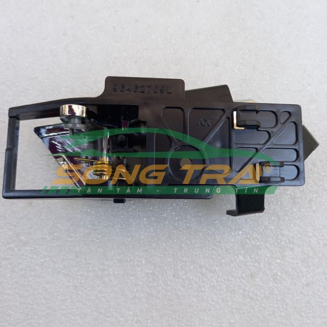 TAY MỞ CỬA TRONG DAEWOO GENTRA