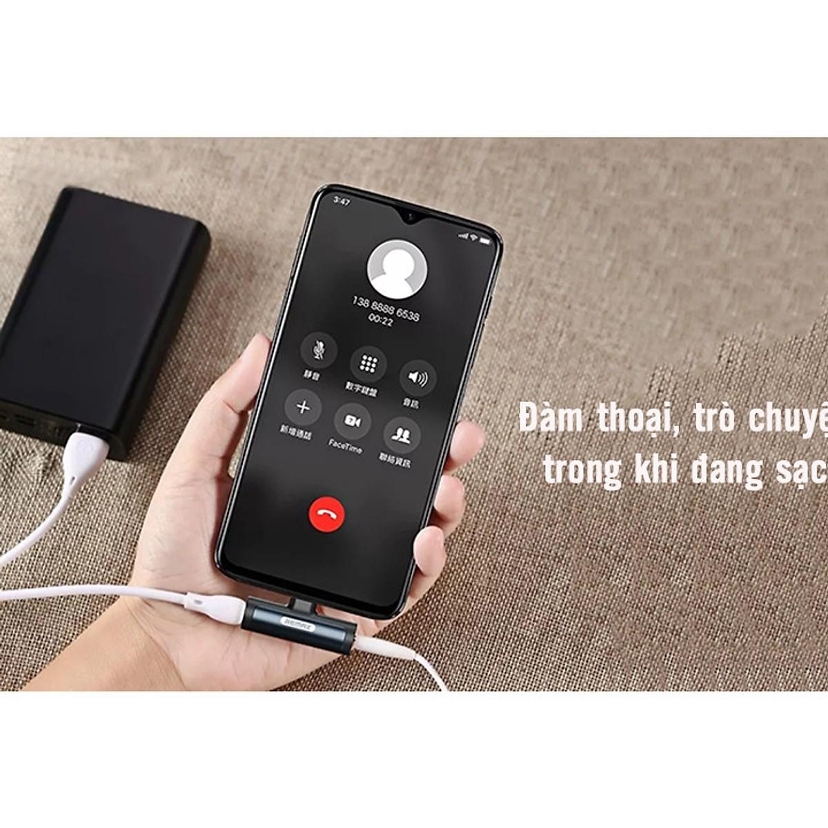 Đầu chuyển đổi cổng Lightning ra cổng Lightning và Jack 3.5mm Remax RL-LA03i