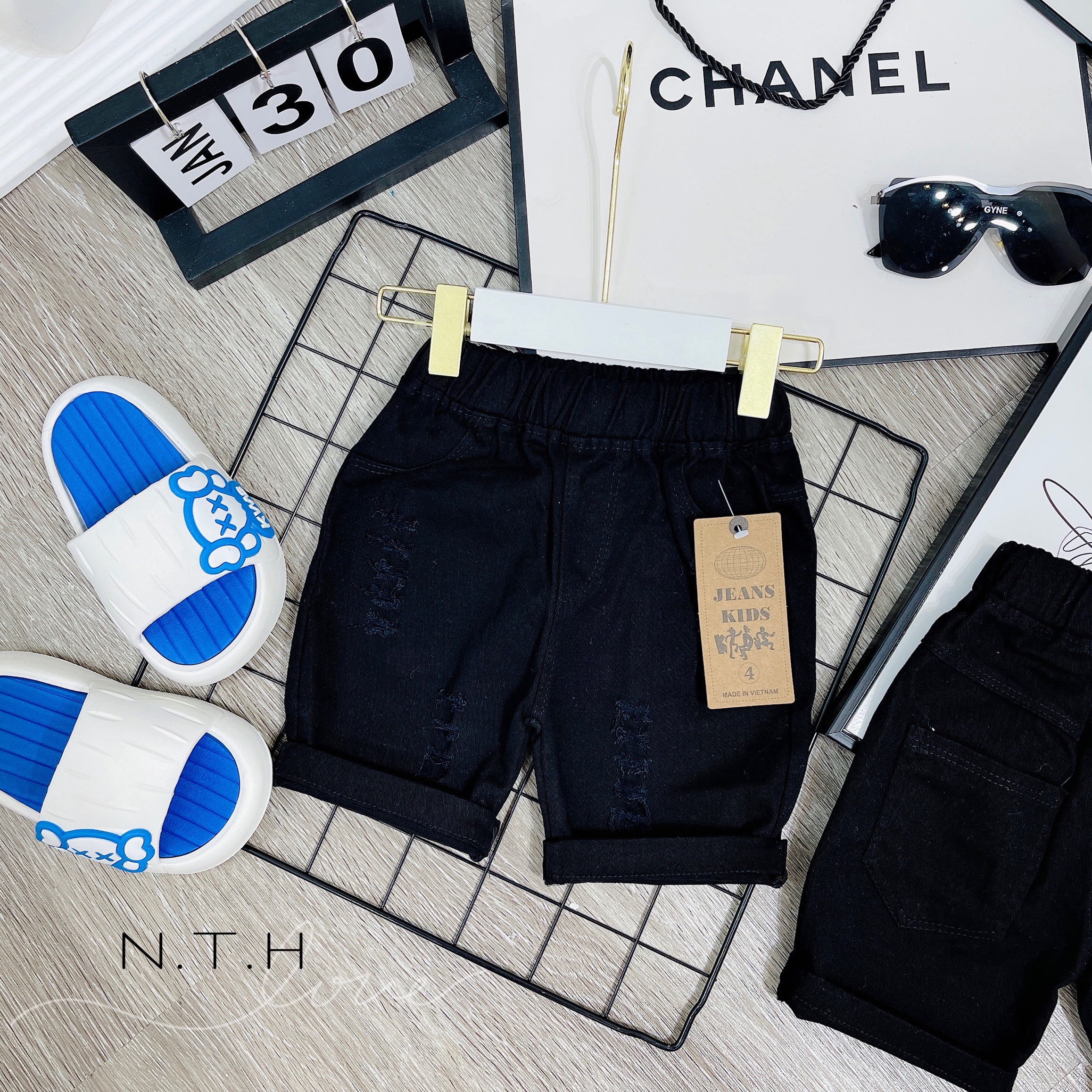 quần đùi kaki cho bé từ 8-30kg