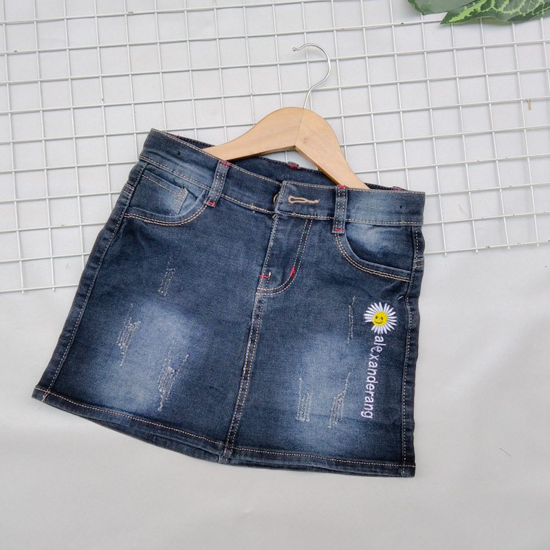 Váy jean bé gái từ 23kg -35kg (họa tiết chuột mickey  váy jean dành cho bé từ 2 tuổi - 14 tuổi)