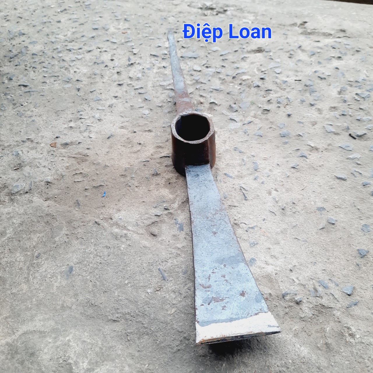 Cuốc chim đào đất, cuốc làm vườn thép nhíp xịn 100% loại khỏe, cân nặng sấp xỉ 1,7kg