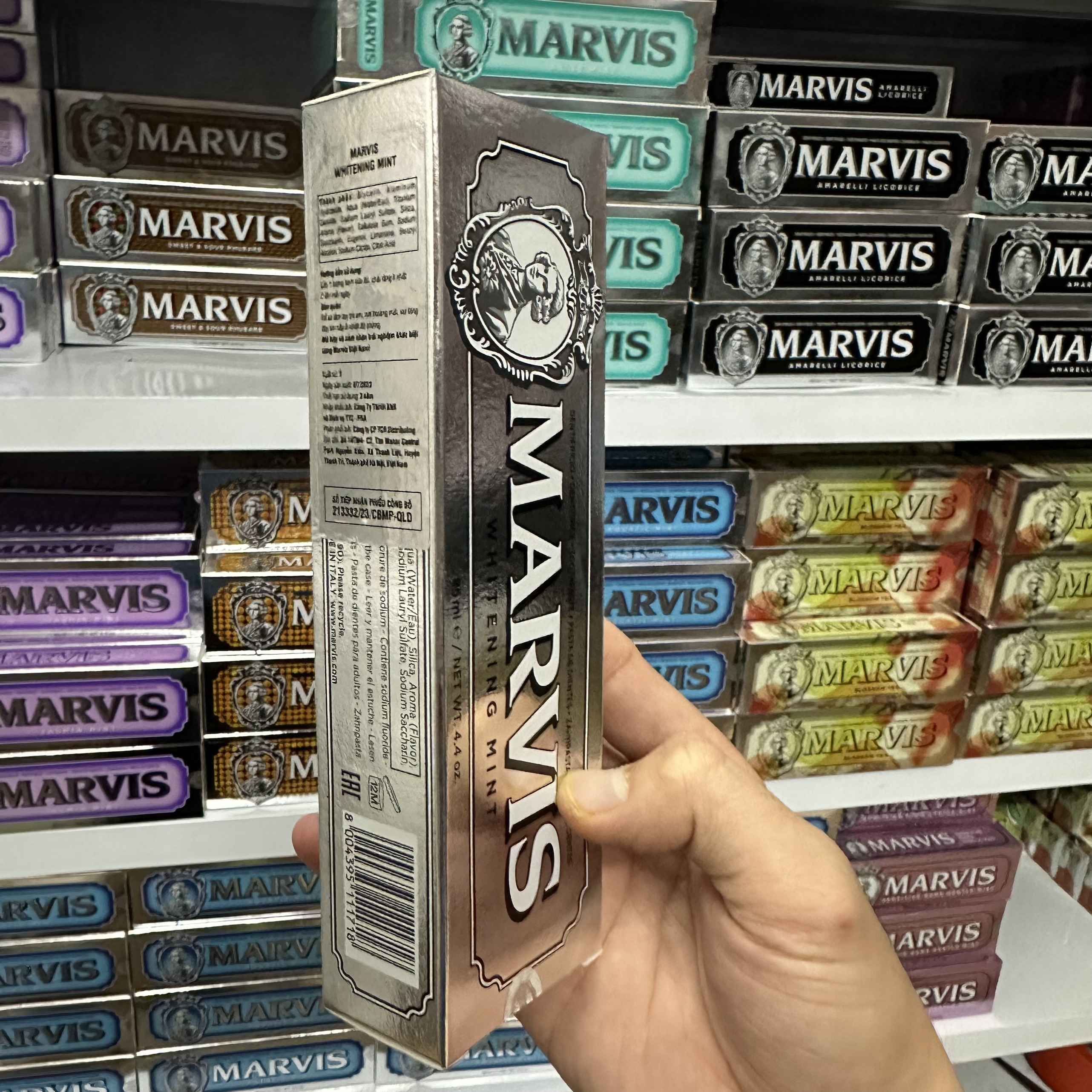 Kem Đánh Răng Marvis Whitening Mint 85ml - Làm Trắng Răng