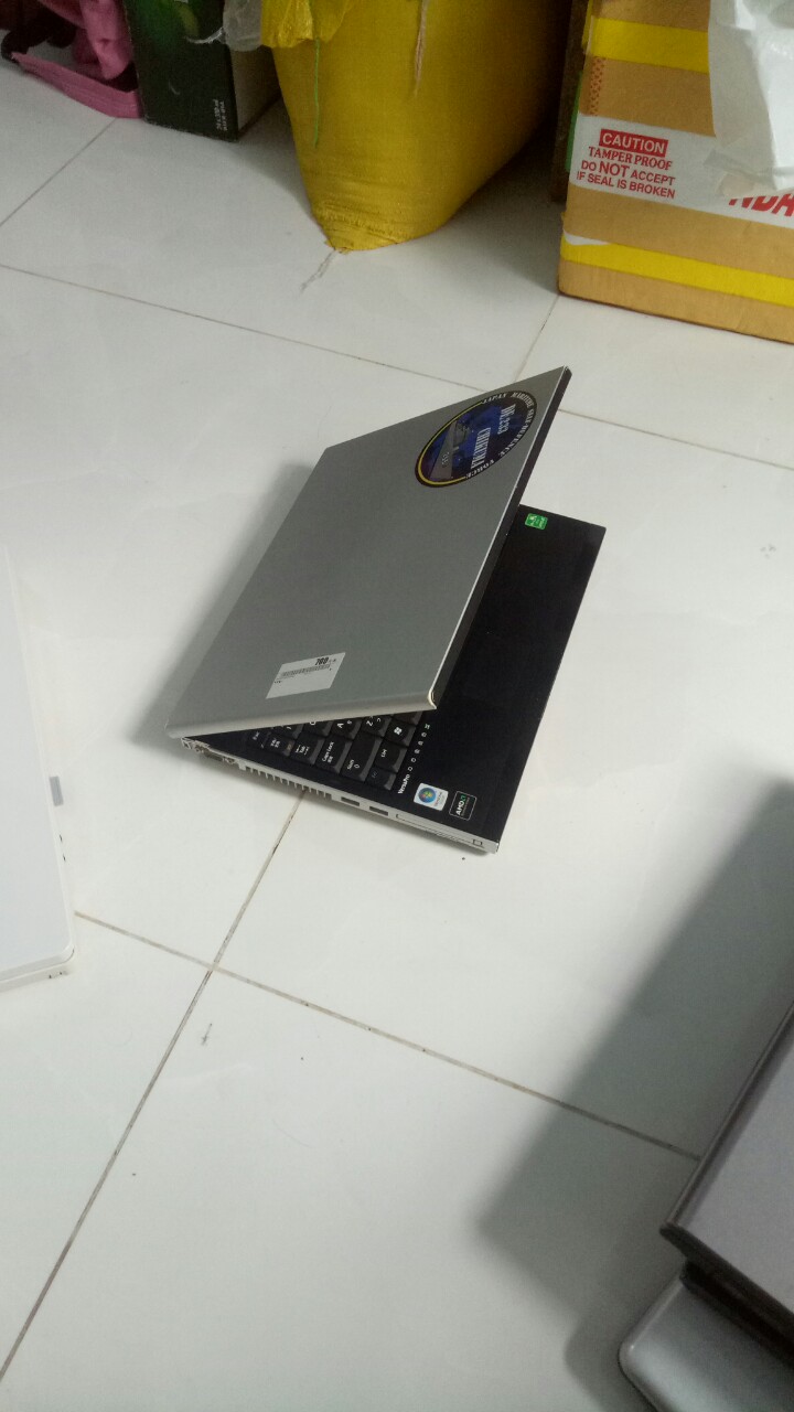 THANH LÝ LAPTOP NEC MINI