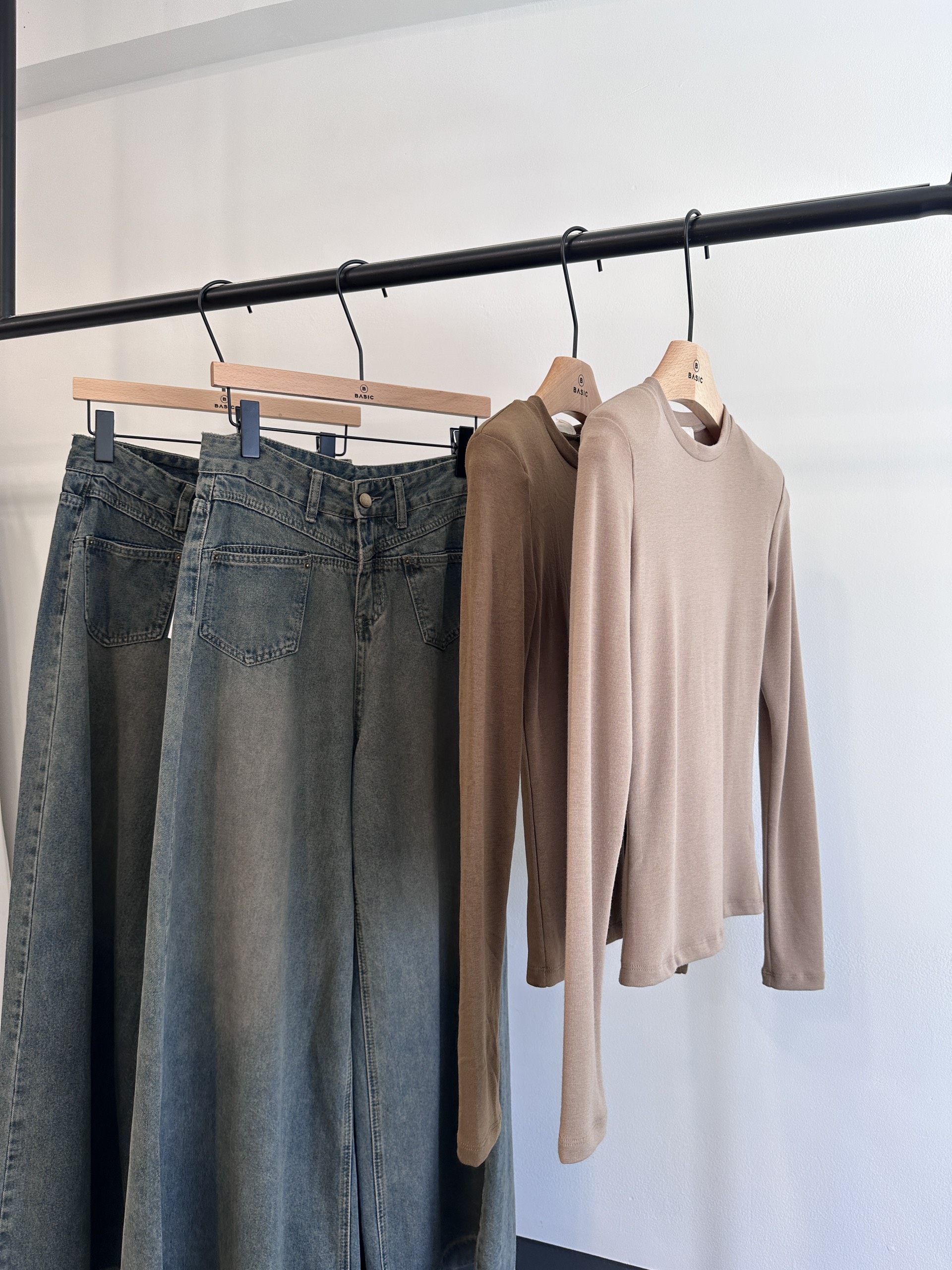 Quần jeans ống rộng BASIC CASUAL JEANS
