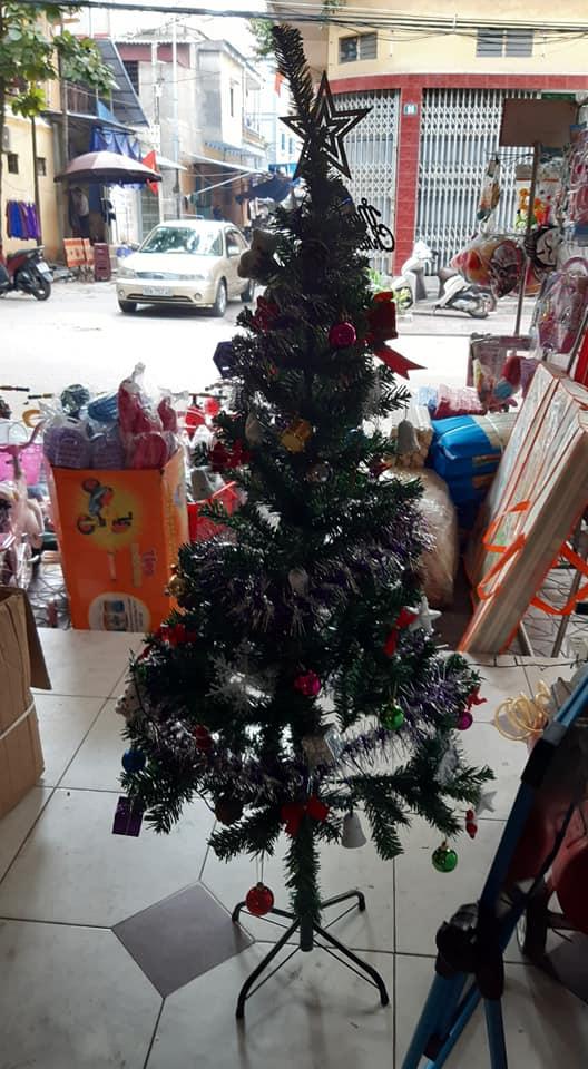 Cây thông noel 1.5M (full phụ kiện )