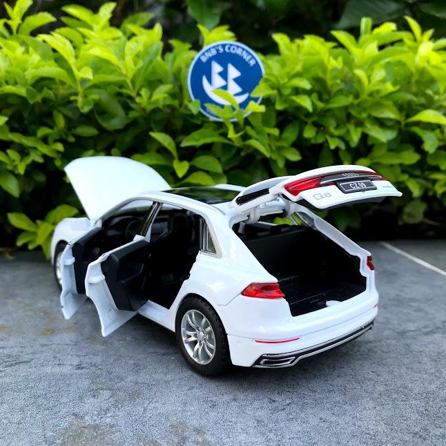[Bnb's Corner] Audi Q8 Model Car, Scale 1:32, Full Box