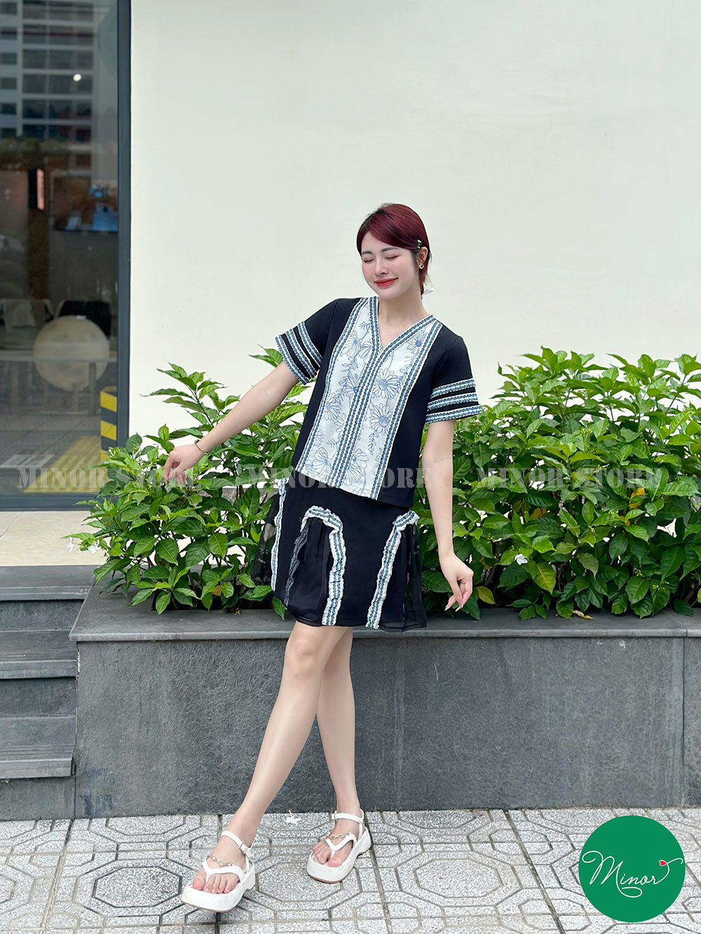 ÁO KIỂU PHỐI HOA CÚC XANH [MINOR CÂLINE]