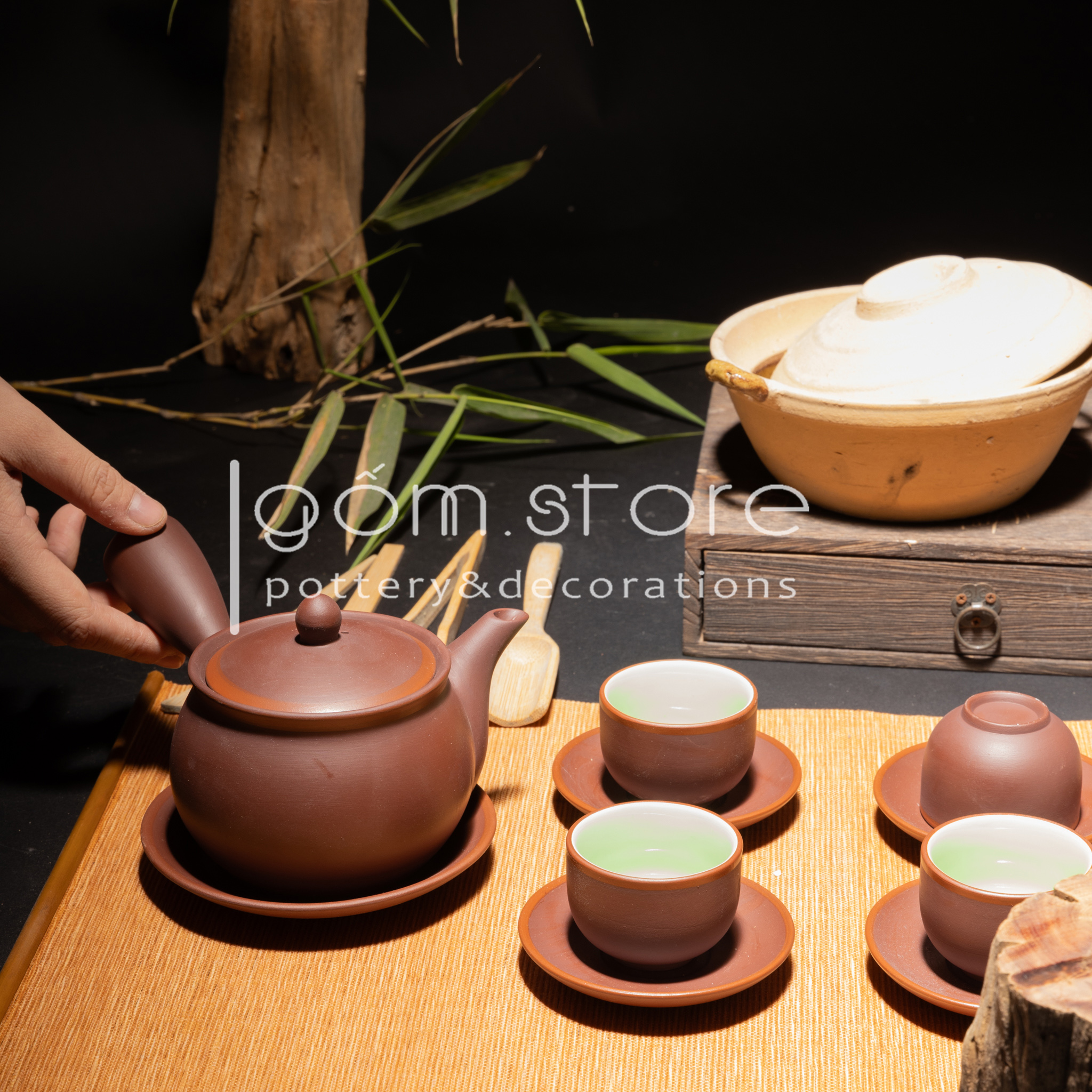 Ấm trà tử sa Bát Tràng quai ngang (Bộ ấm chén trên không kèm khay như hình)
