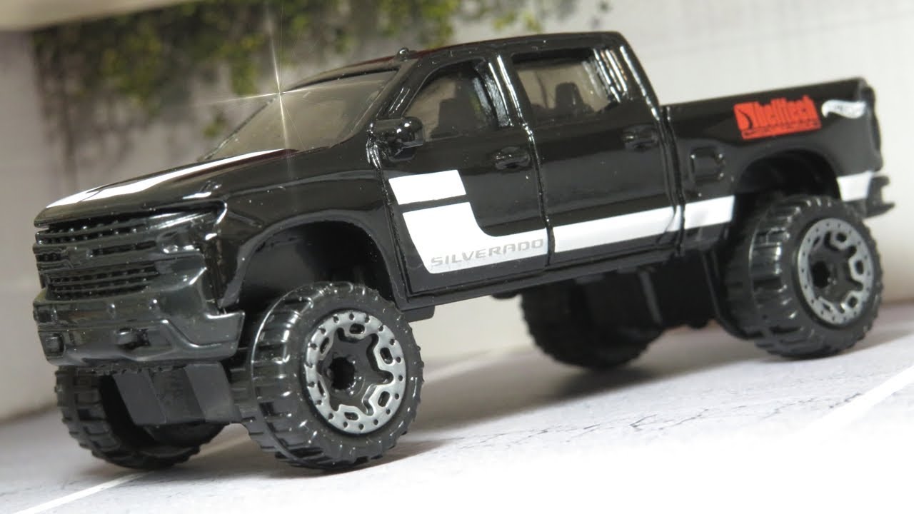 Hotwheels - 19 Chevy Silverado Trail Boss LT