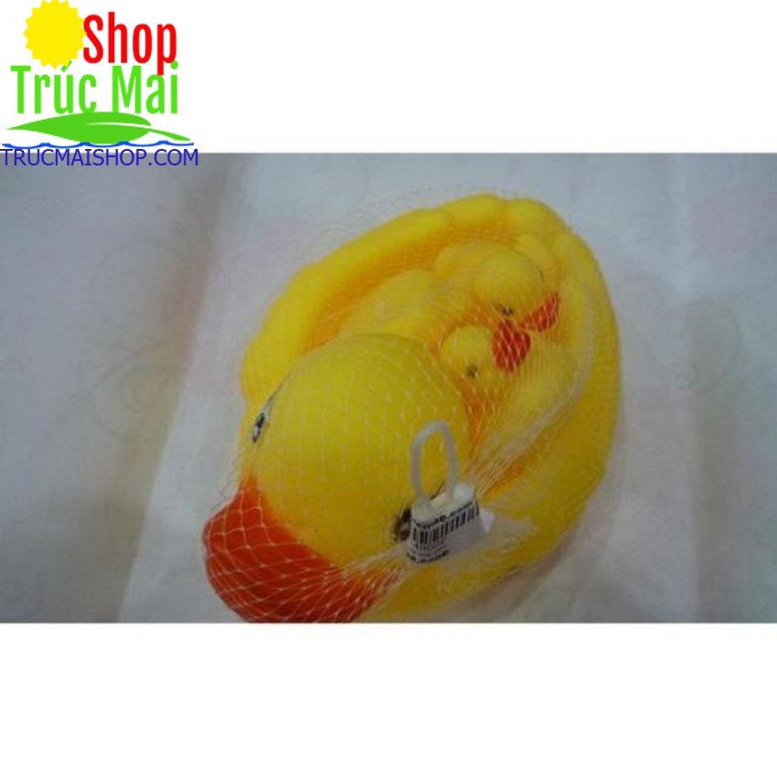 Đàn vịt thả bồn tắm cho bé 1 mẹ 3 con bóp chít chít