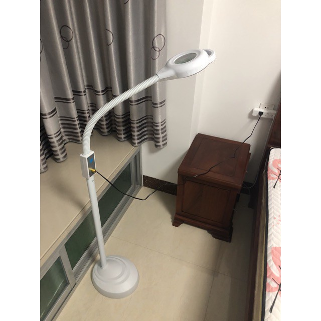 Đèn led soi da spa nặn mụn phun xăm nối mi (đế nặng)