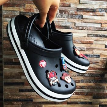 Dép Crocs nam đế bằng + tặng kèm 12 Sticker