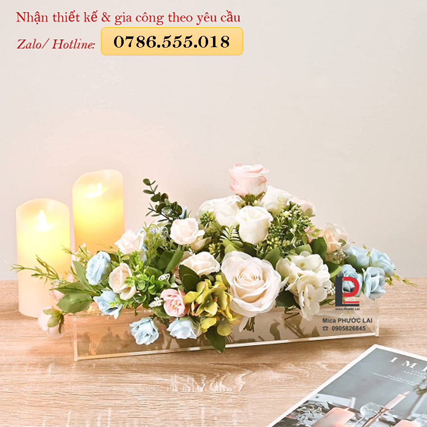 Hộp mica cắm hoa để bàn tiệc