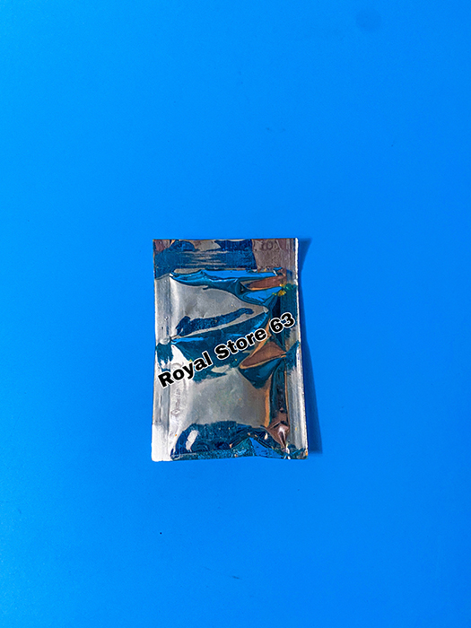 Carophyll trộn thức ăn lên màu cho cá cảnh (gói 1g)