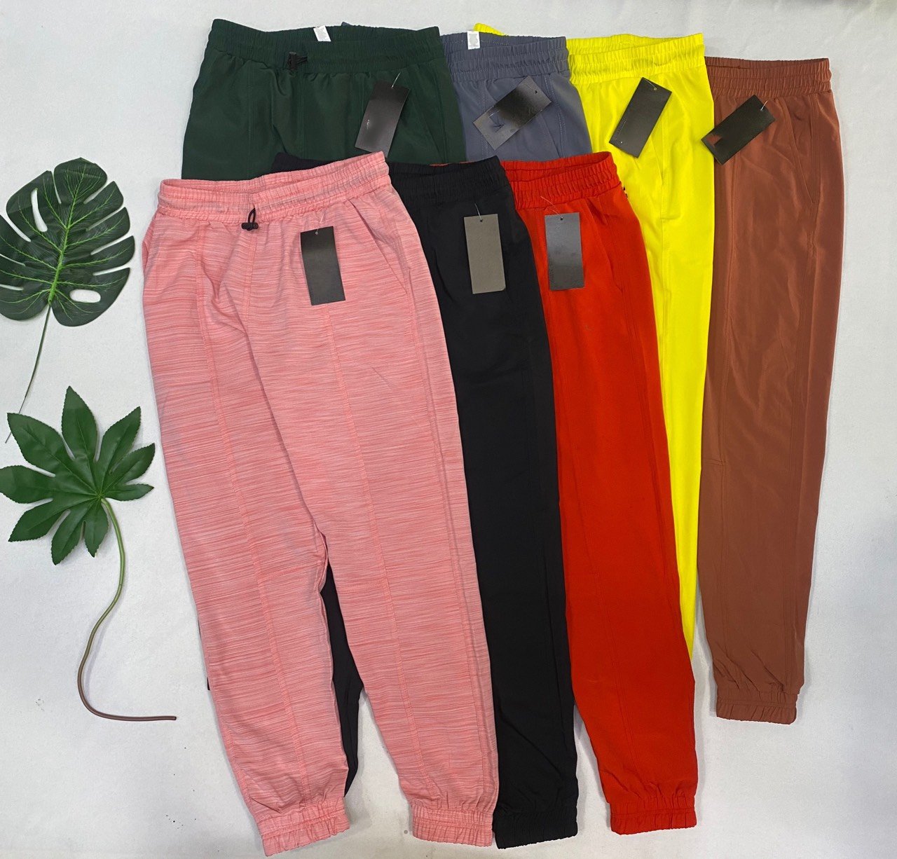 Quần Jogger Nữ Chất Vải Dù Gió