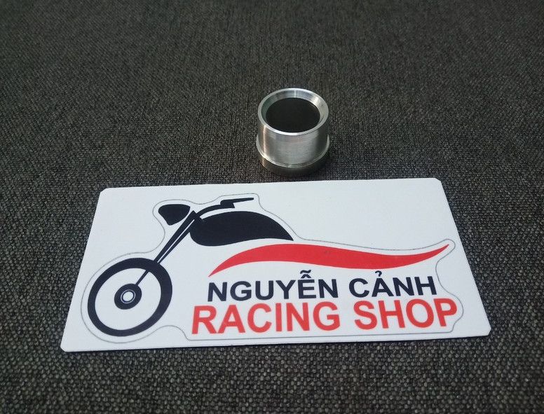[HCM]tiêu tiện pô uma  lổ 18mm