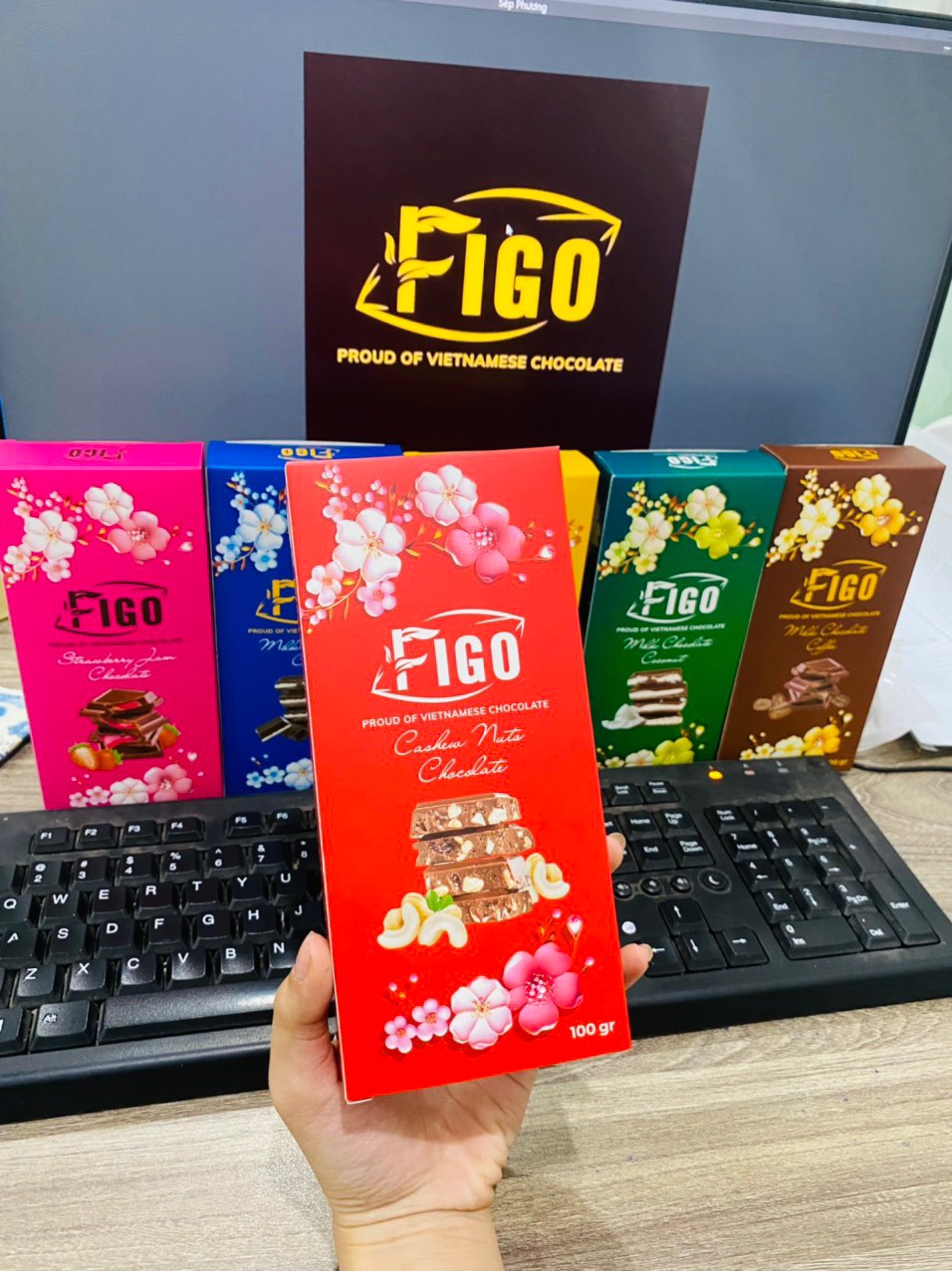 [SIÊU NGON -SOCOLA TẾT 100G] Kẹo socola sữa nhân MỨT DÂU 100g FIGO gói quà