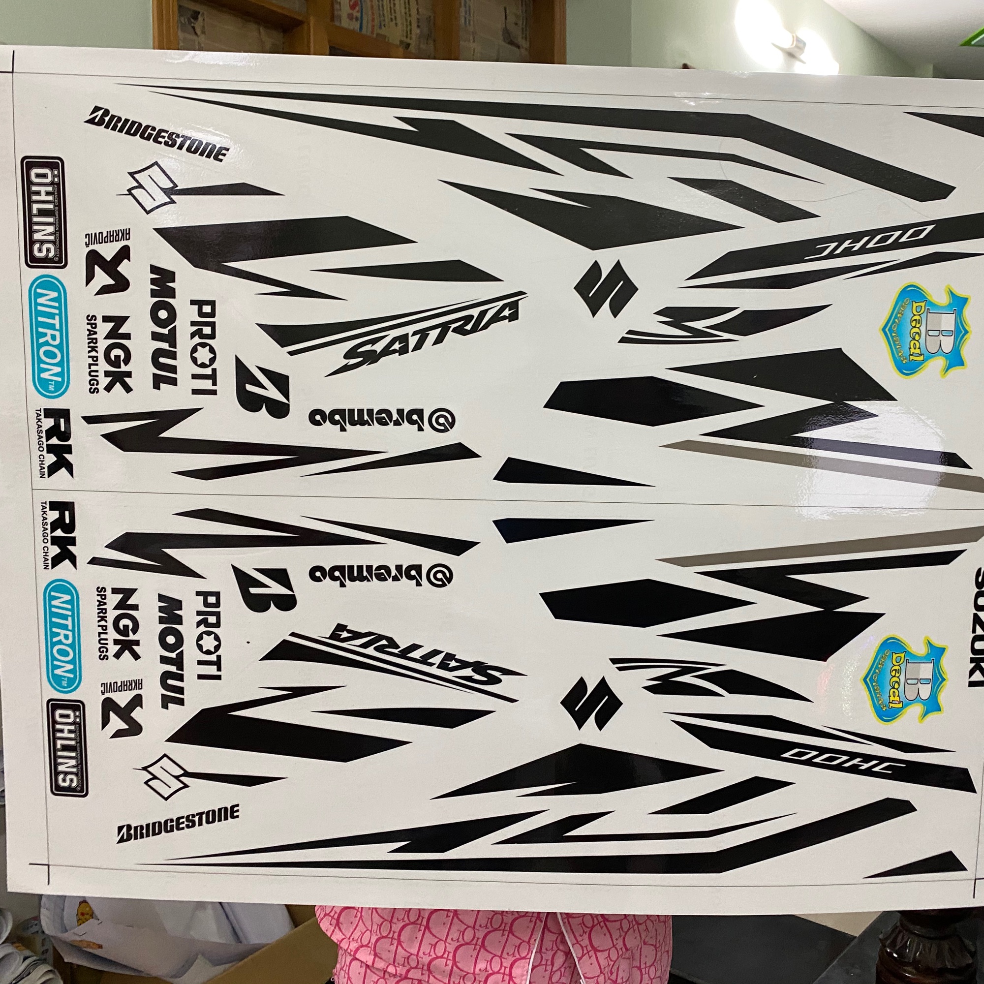 Tem xe Satria Fi in decal trong dán xe màu nào cũng đx