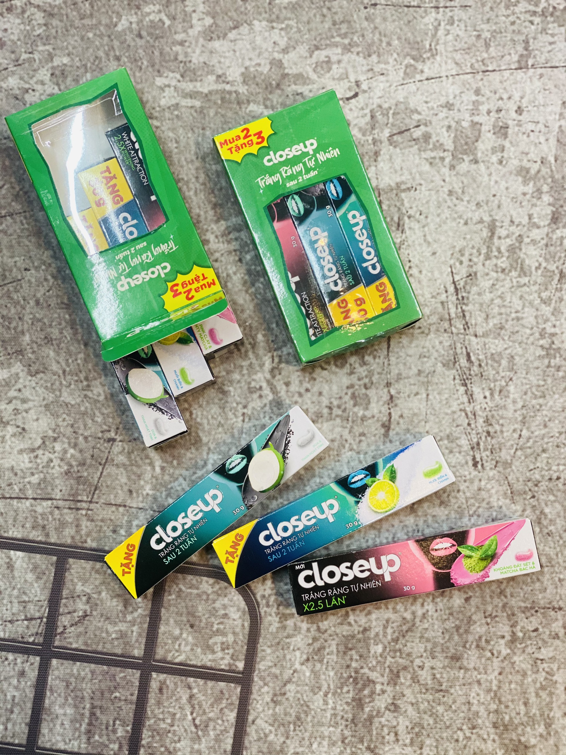[CHỌN THEO SỐ LƯỢNG] COMBO 9 TUYP, 6 TUYP, 3TUYP KEM ĐÁNH RĂNG CLOSEUP 30G ( HỘP 3 TUYP)