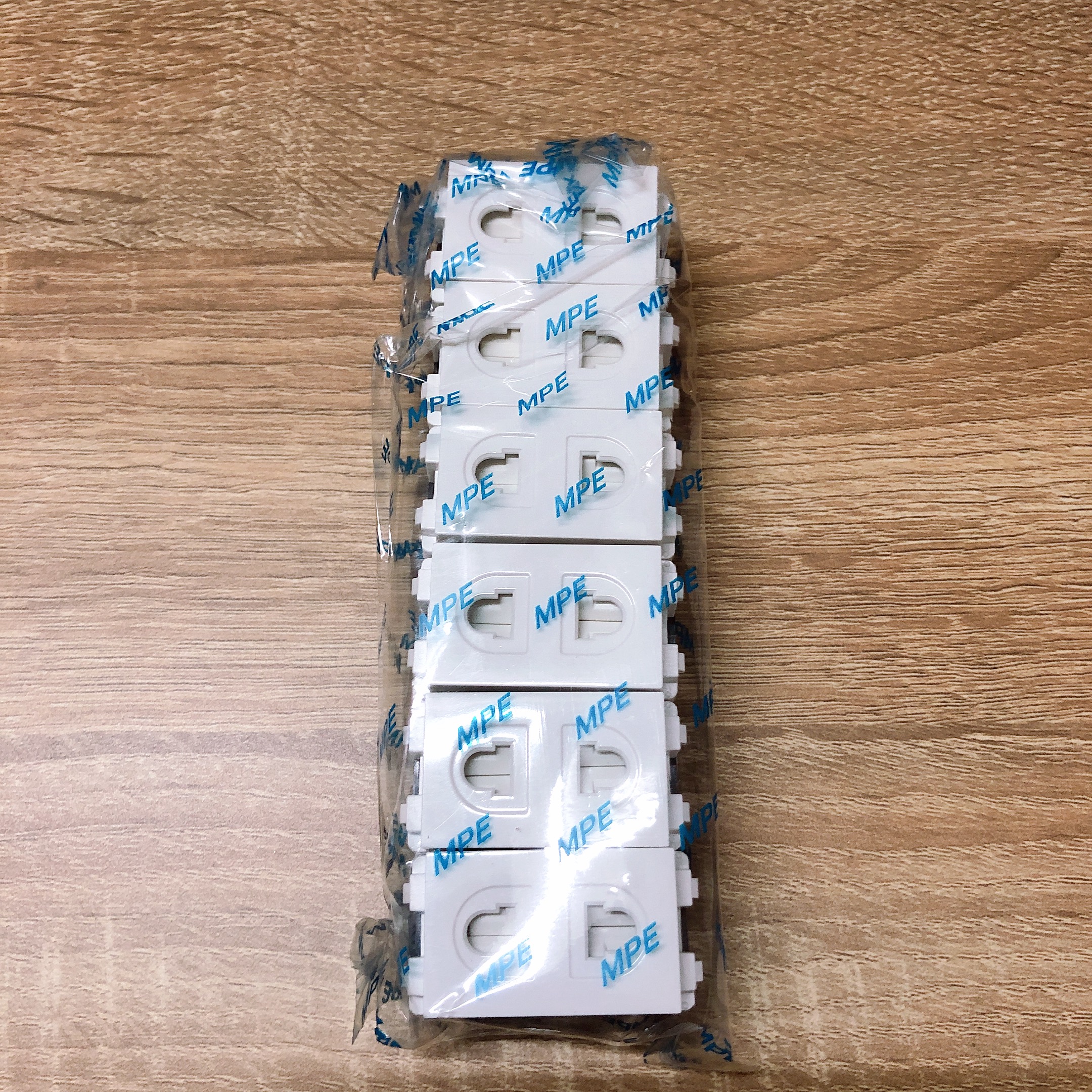 [HCM]Ổ cắm đơn A60 MPE