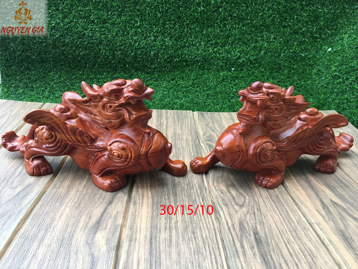 Tỳ hưu phong thủy gỗ Hương 30 cm
