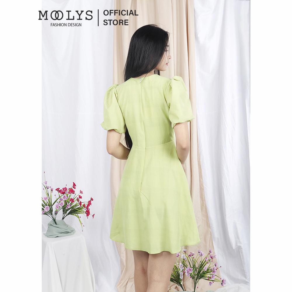 Đầm xoè thắt eo thiết kế đơn giản sang chảnh Moolys MD017