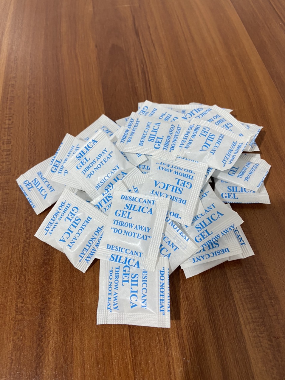 Gói hút ẩm loại 1gr xanh(1kg)(giá sỉ)
