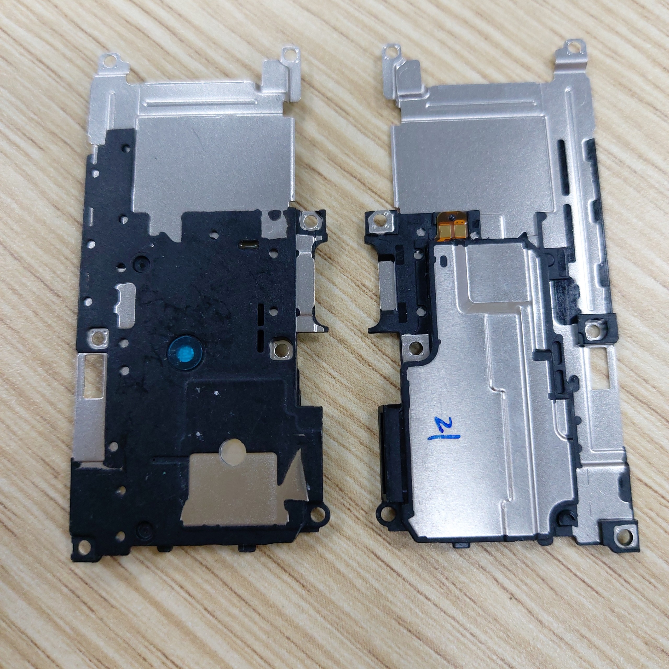 Loa ngoài Vivo Y21