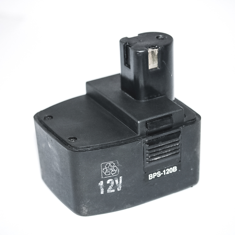 Pin CIDS 12v 6cell dung lượng 4Ah mới 100% - kèm Adapter 12v 2A có đèn led báo đầy