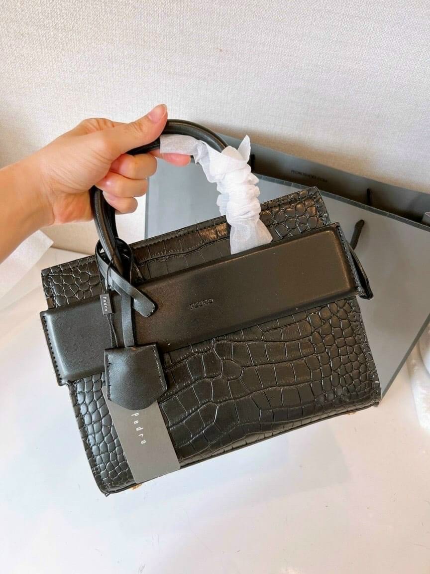 Túi xách công sở PEDR0 đang on web siêu xinh PW2-46390008