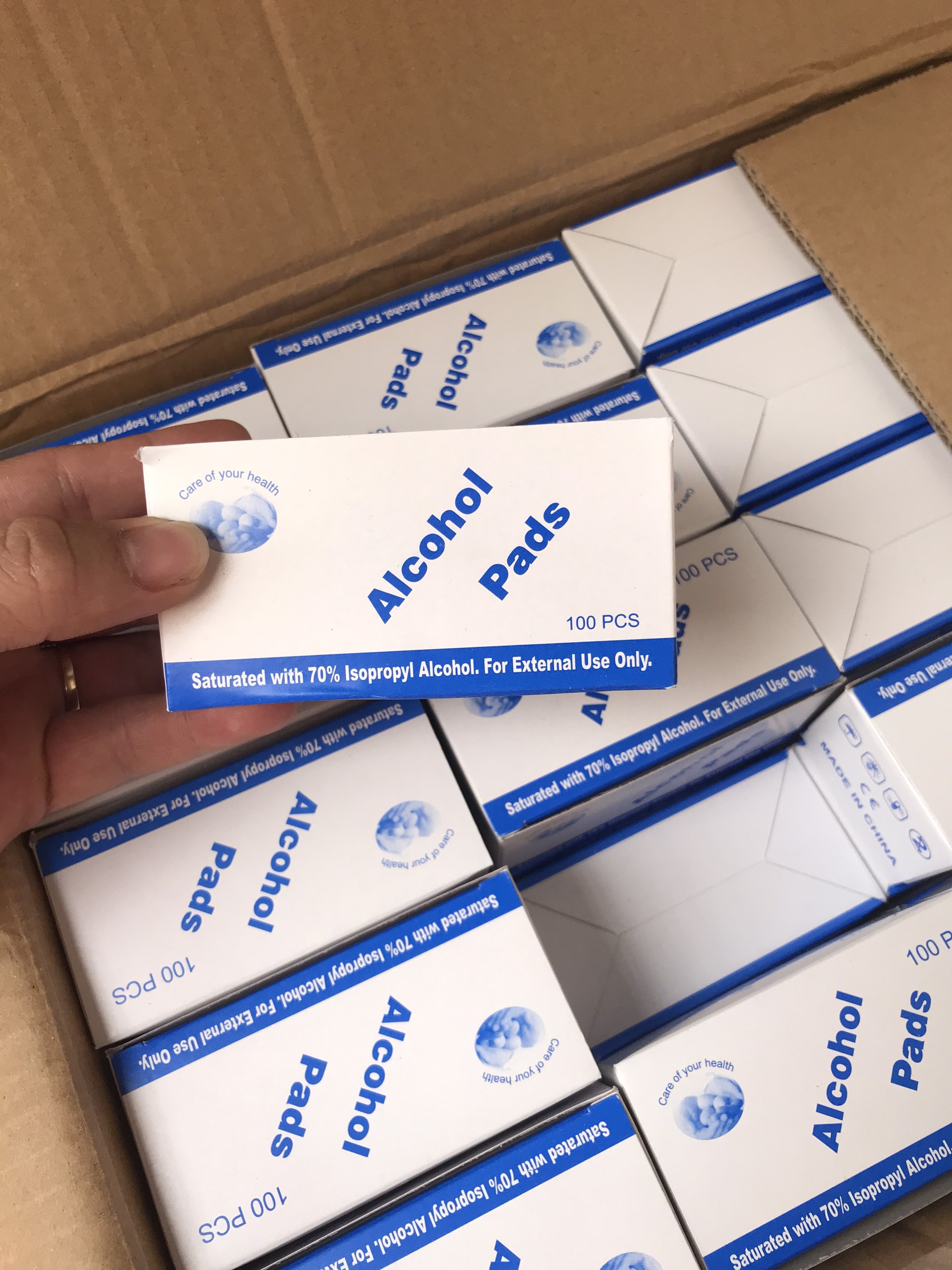 GẠC TẨM CỒN Y TẾ TIỆT TRÙNG (ALCOHOL PADS)