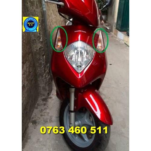 Chụp Kính Xi Nhan Trước Xe Dylan
