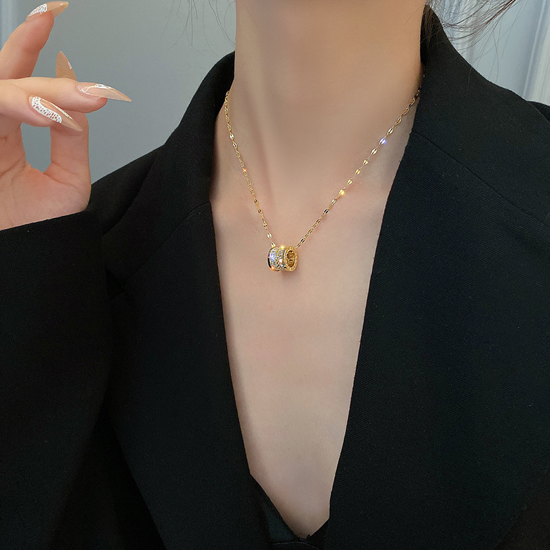 Dây chuyền titan basic mặt đá tròn, mạ vàng 14k Her Accessories CT16