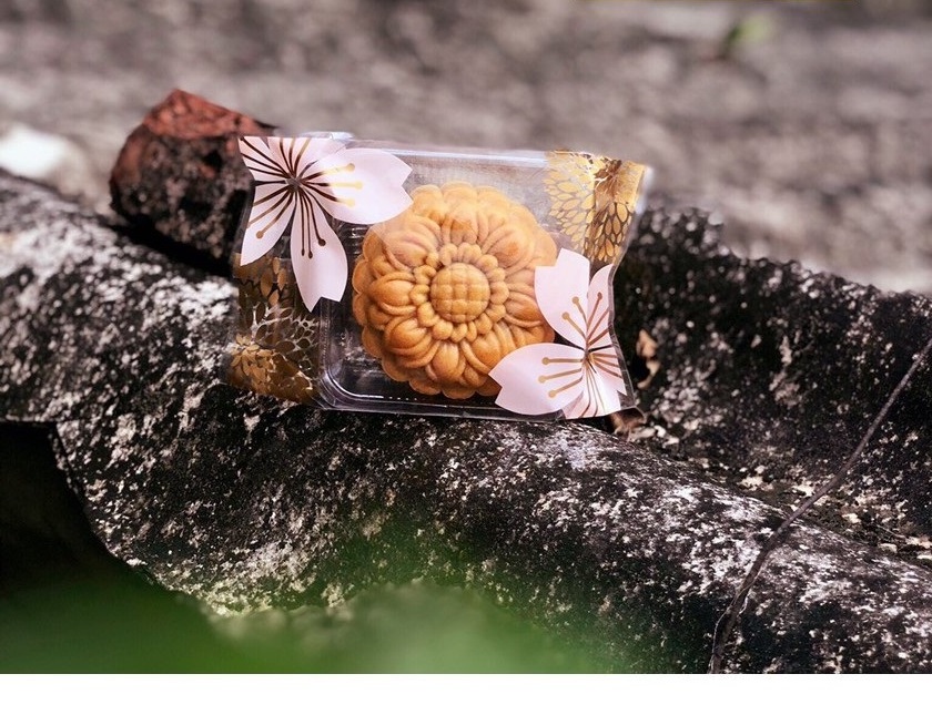 BÁO GIÁ Hinh Anh Dao Làm Bếp | Shopee Lazada Sendo Tiki mới nhất 22 BỘ 100 KHAY VÀ TÚI ĐỰNG BÁNH TRUNG THU 200 GRAM HÌNH HOA ANH ĐÀO