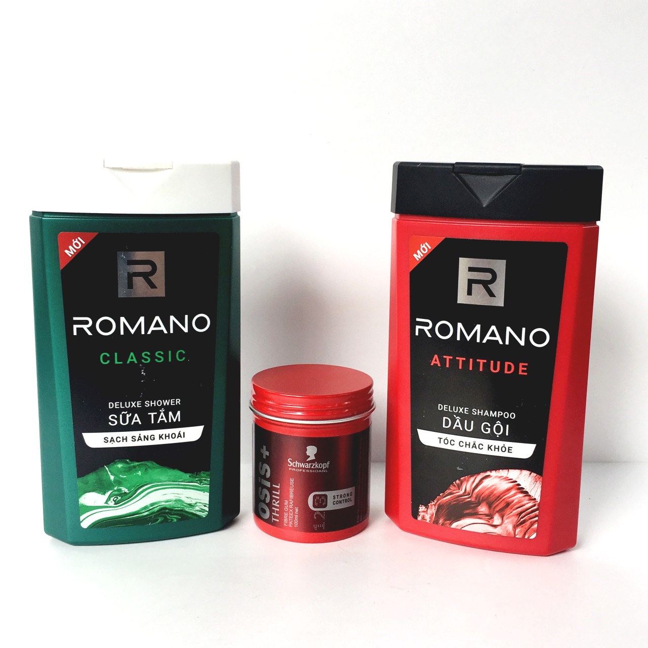 Bộ Sản Phẩm Tắm Gội Romano Classic + Attitude