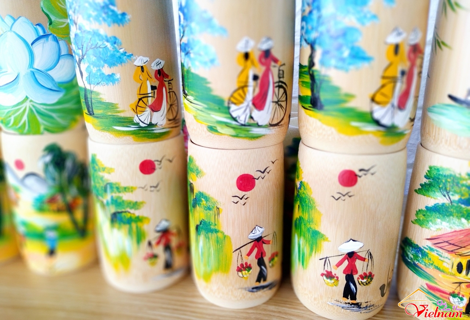 Ly tre vẽ Việt Nam (cao 12cm)