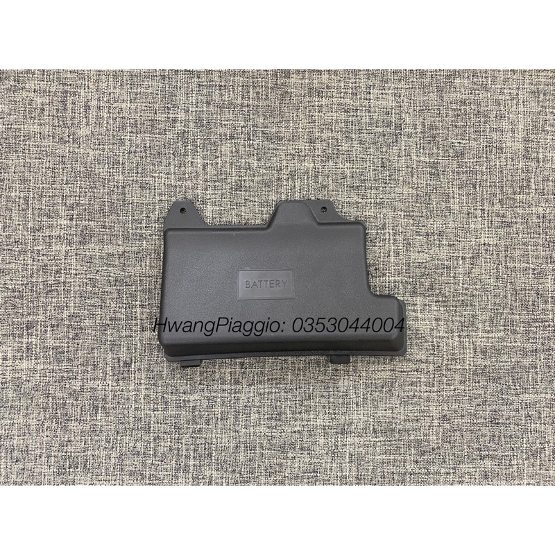 ☒ Ốp ắc quy xe Piaggio Zip
