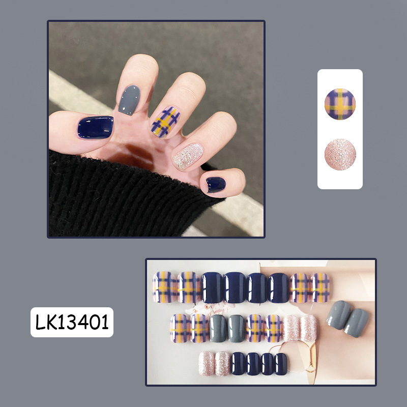 Bộ 24 móng tay giả  dễ tháo lắp phong cách doyin mới có tặng kèm keo nước MO07