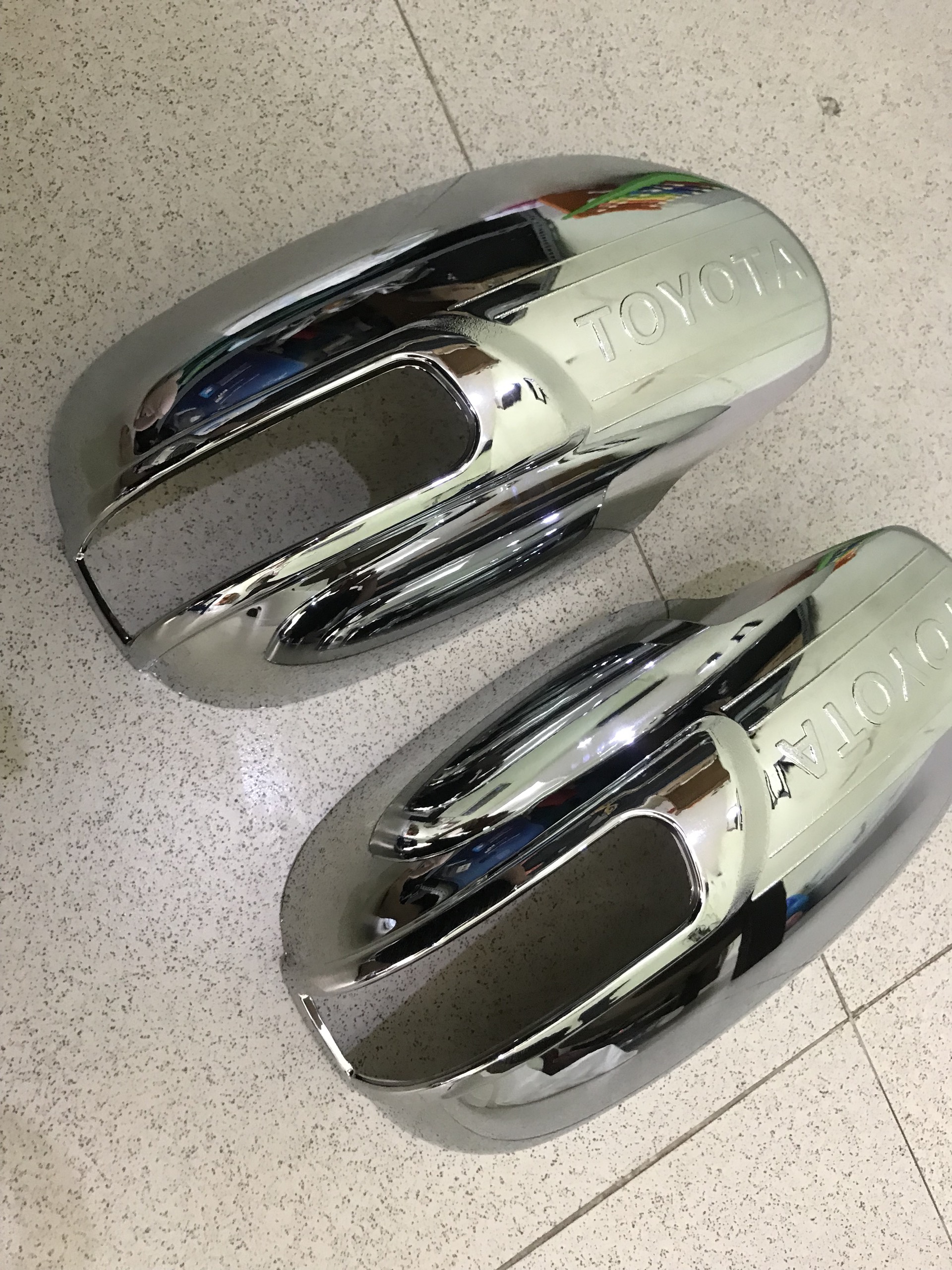 Ốp gương chiếu hậu xe Toyota Altis hở đen xinhan