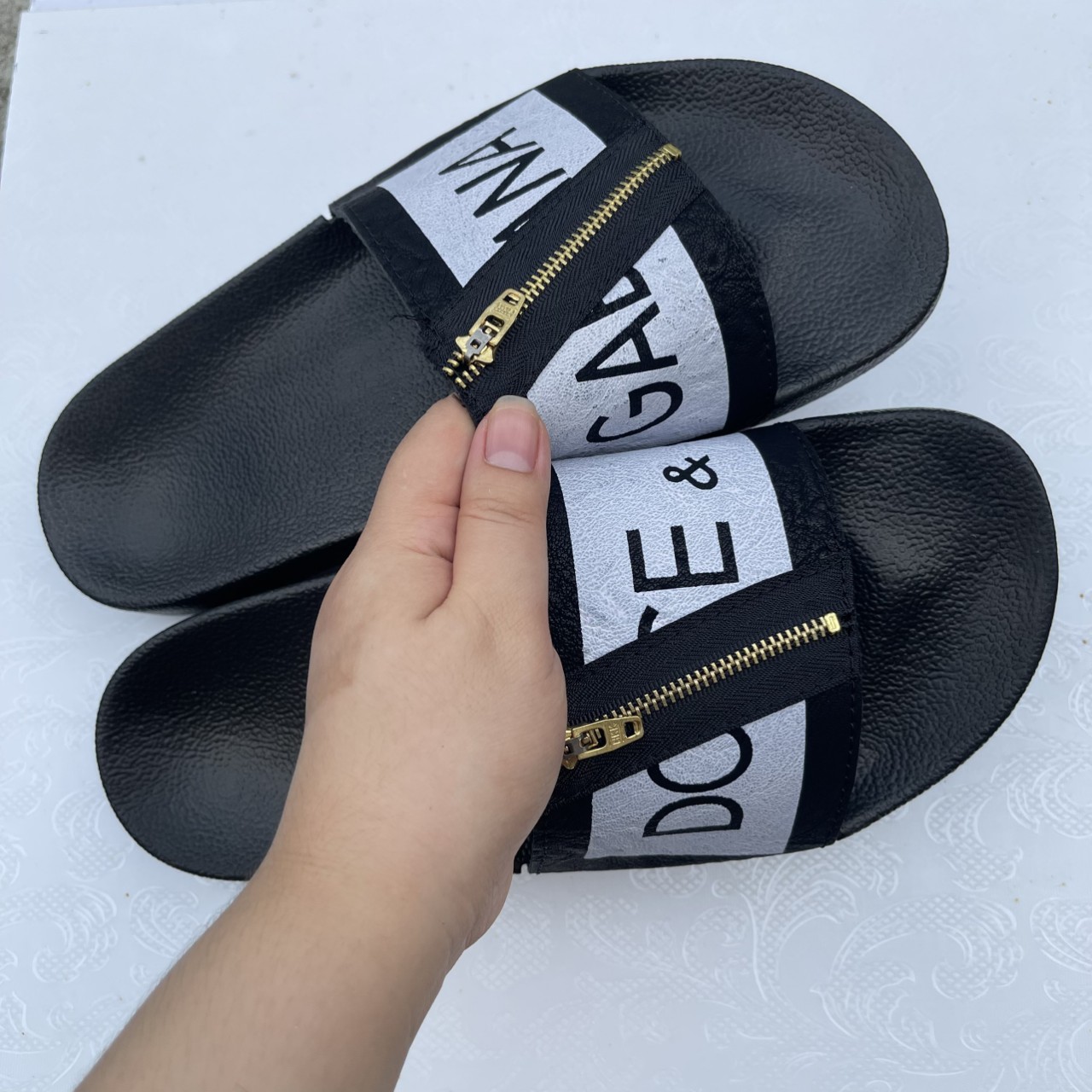 Dép nam Dolce khóa zip mẫu mới nhất