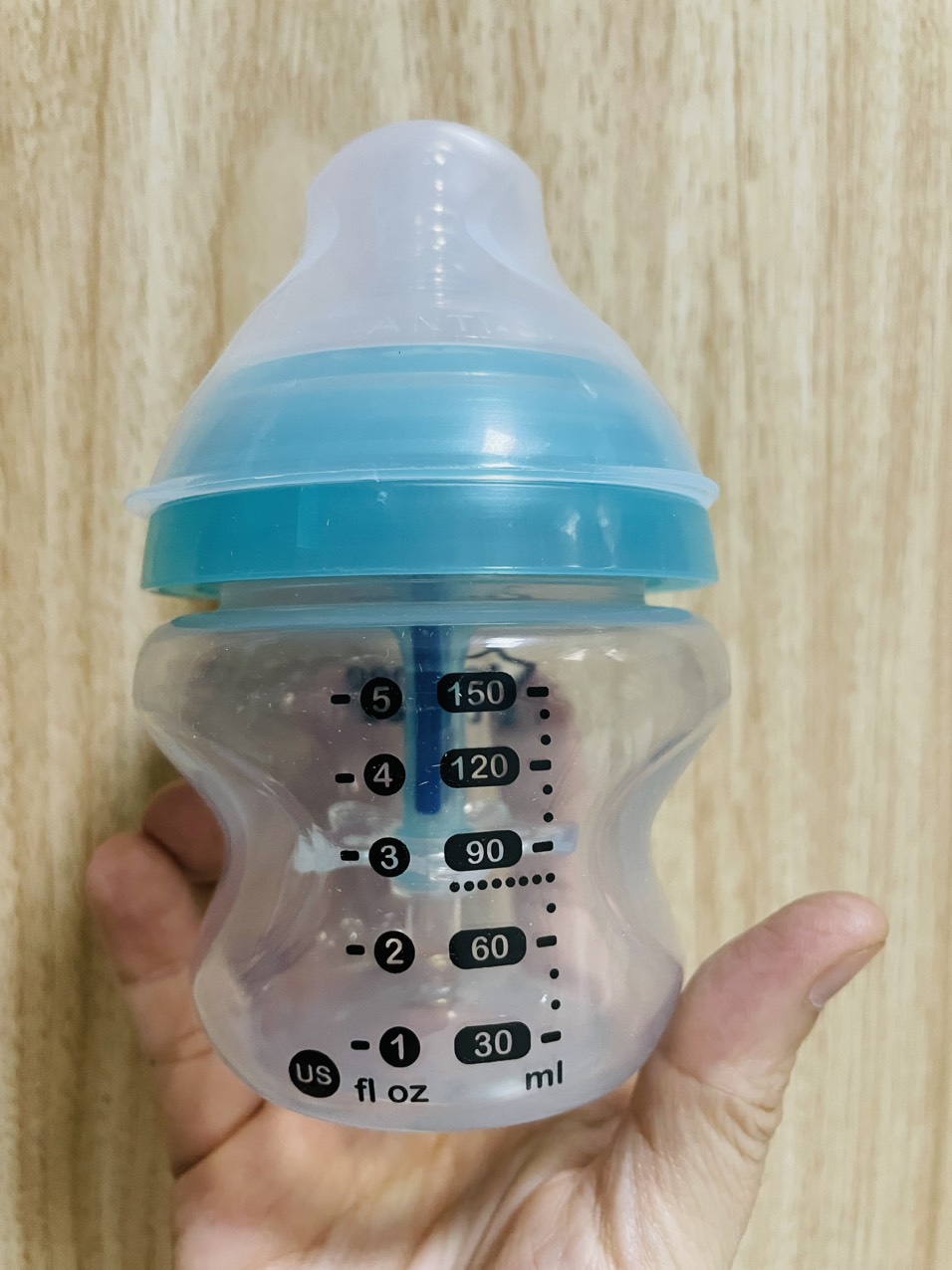 Bình sữa Tommee Tippee Anti-Colic 150ml, 260ml