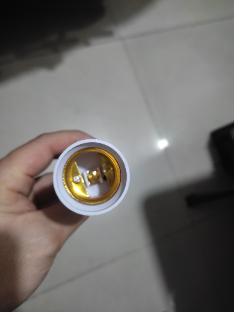 Đuôi Đèn Nối dài Chuyển Đổi E27 Sang E27. Dài khoảng 95mm (9cm)