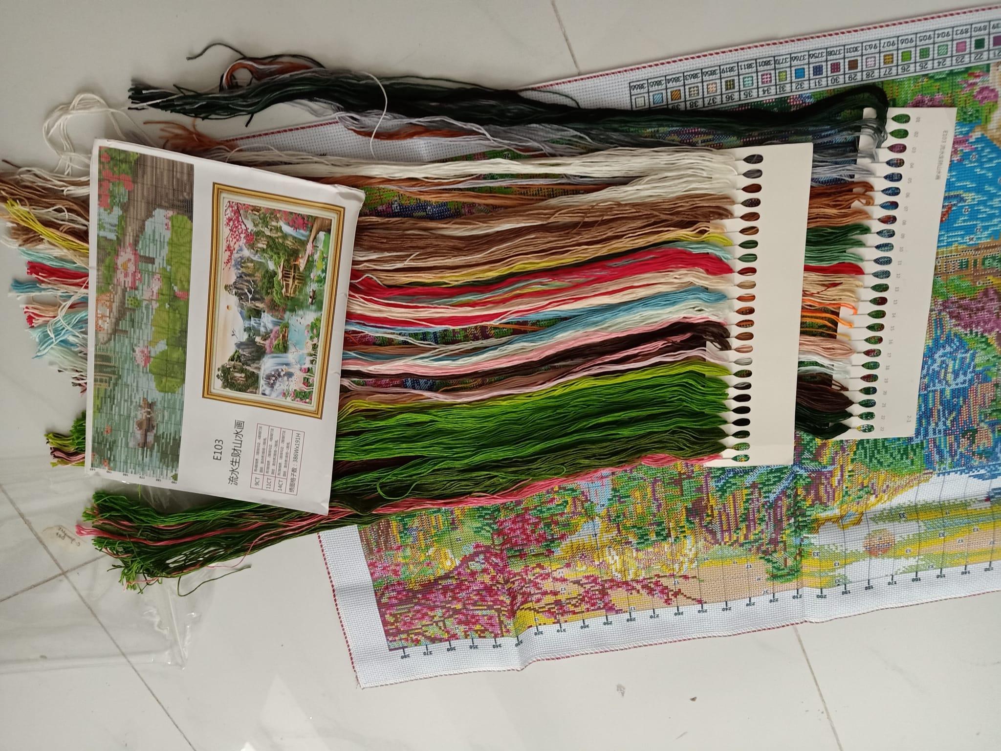 Tranh thêu chữ thập Non nước hữu tình (về tự thêu) E103