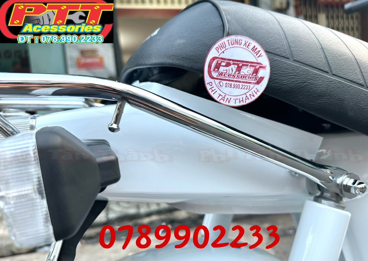ỐP ĐUÔI ĐÈN HẬU XE CHALY 84 - VIỆT THÁI
