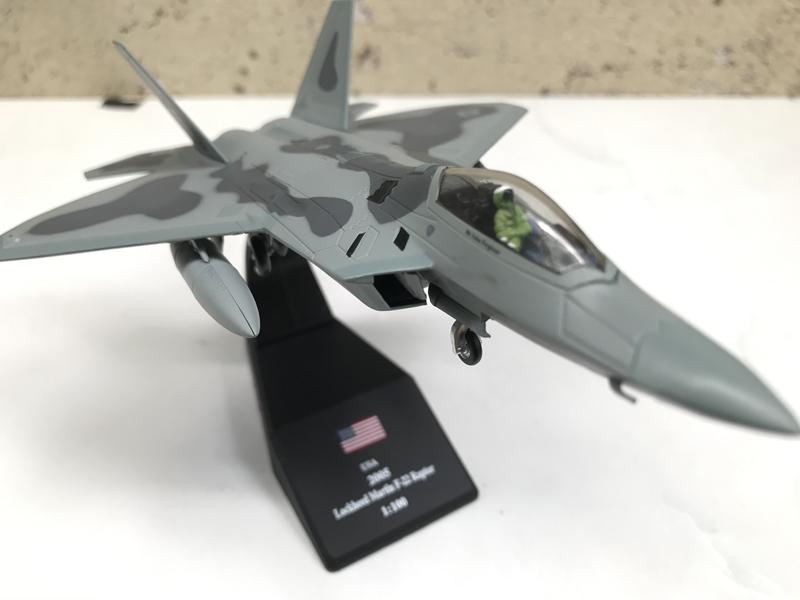 [HCM]Mô hình Máy bay Lockheed Martin F22 Raptor  1:100