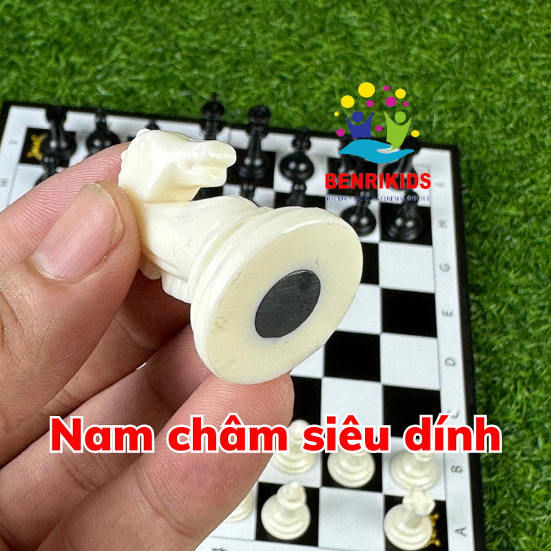 Bộ Cờ Vua Nam Châm Gập Gọn Tiêu Chuẩn Quốc Tế Dành Cho Mọi Lứa Tuổi Board Game Giúp Bé Phát Huy Chiến Thuật Phát Triển Tư Duy