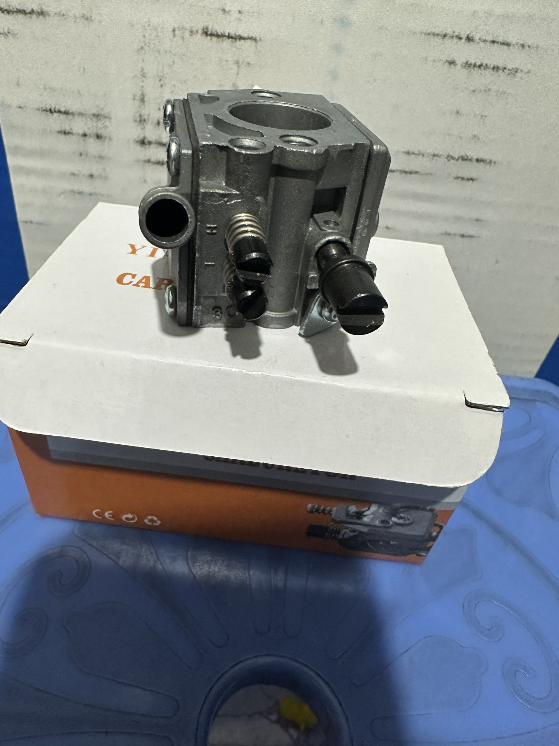 BÌNH XĂNG CON ( BỘ CHẾ HÒA KHÍ) MÁY CƯA XÍCH 381