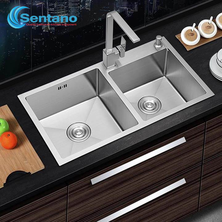[SALE RẺ]Combo 4 món chậu rửa 2 hộc LỆCH Sentano 82x45cm inox 304 + tặng rổ inox đa năng + tặng bộ xả 2 hộc chống hôi và vòi nóng lạnh vuông dẹp kèm cặp dây inox